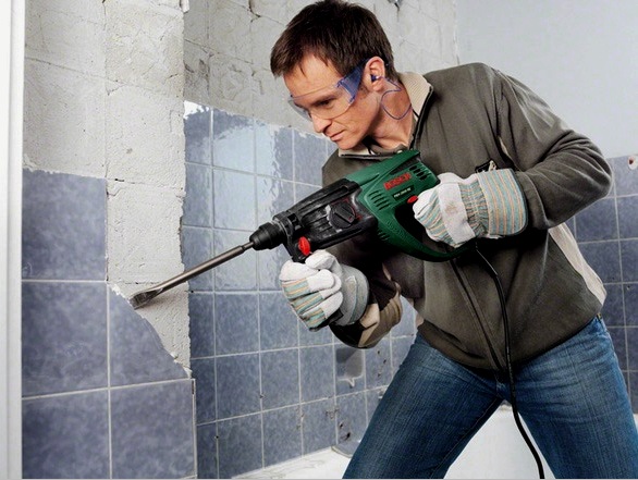 Arreglar azulejos en el baño usted mismo